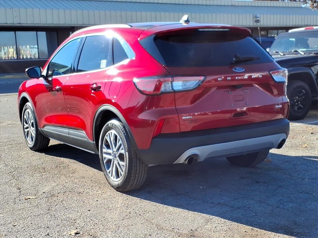 2022 Ford Escape SEL photo 3