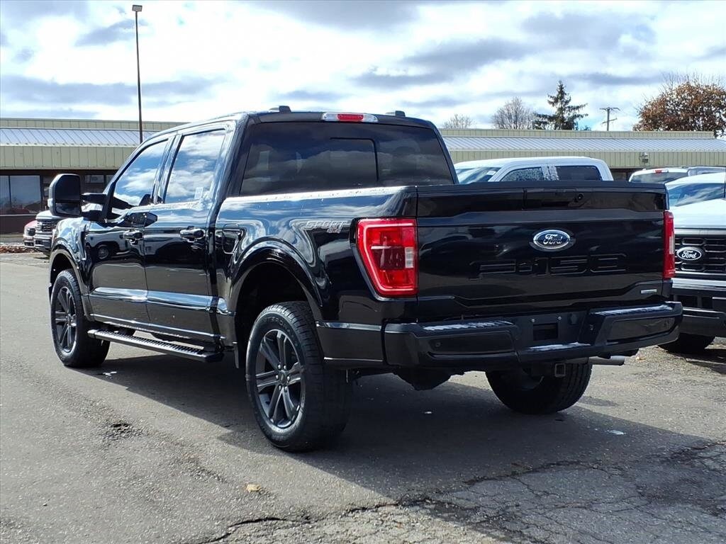 2023 Ford F-150 XLT photo 3