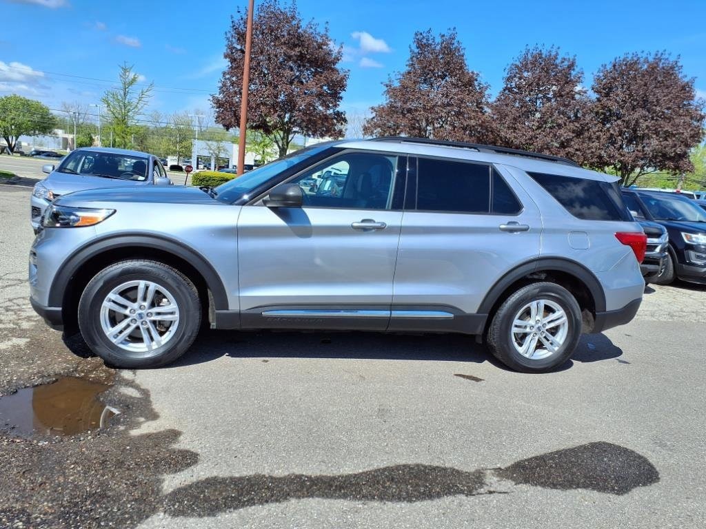 Used 2023 Ford Explorer XLT with VIN 1FMSK8DH0PGA53022 for sale in Farmington, MI