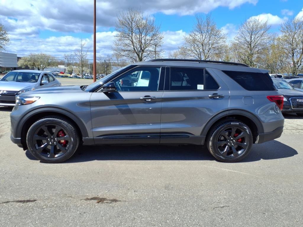 Used 2023 Ford Explorer ST with VIN 1FM5K8GC0PGA30367 for sale in Farmington, MI