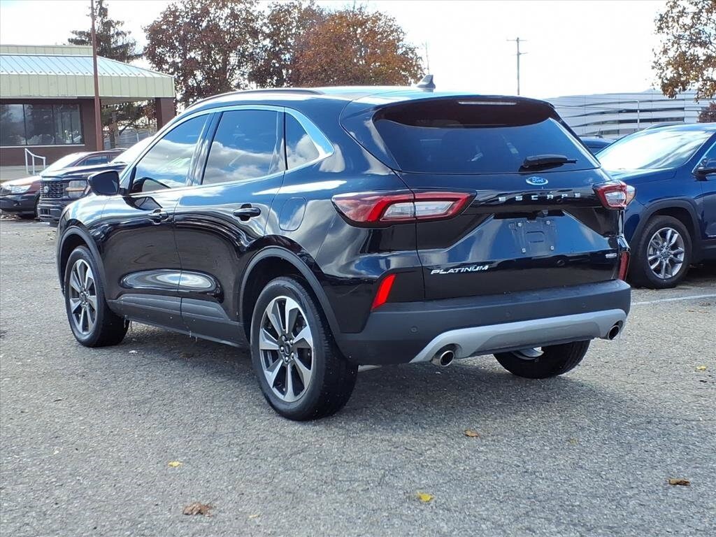 2023 Ford Escape Platinum photo 3