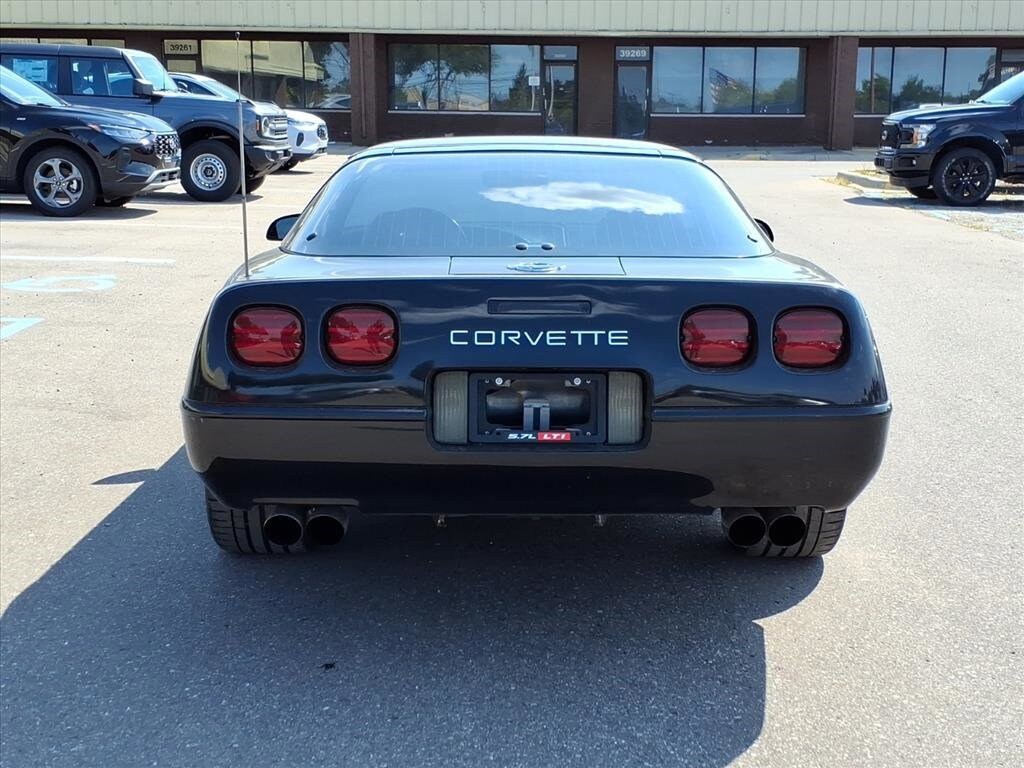 1994 Chevrolet Corvette Base Coupe photo 3
