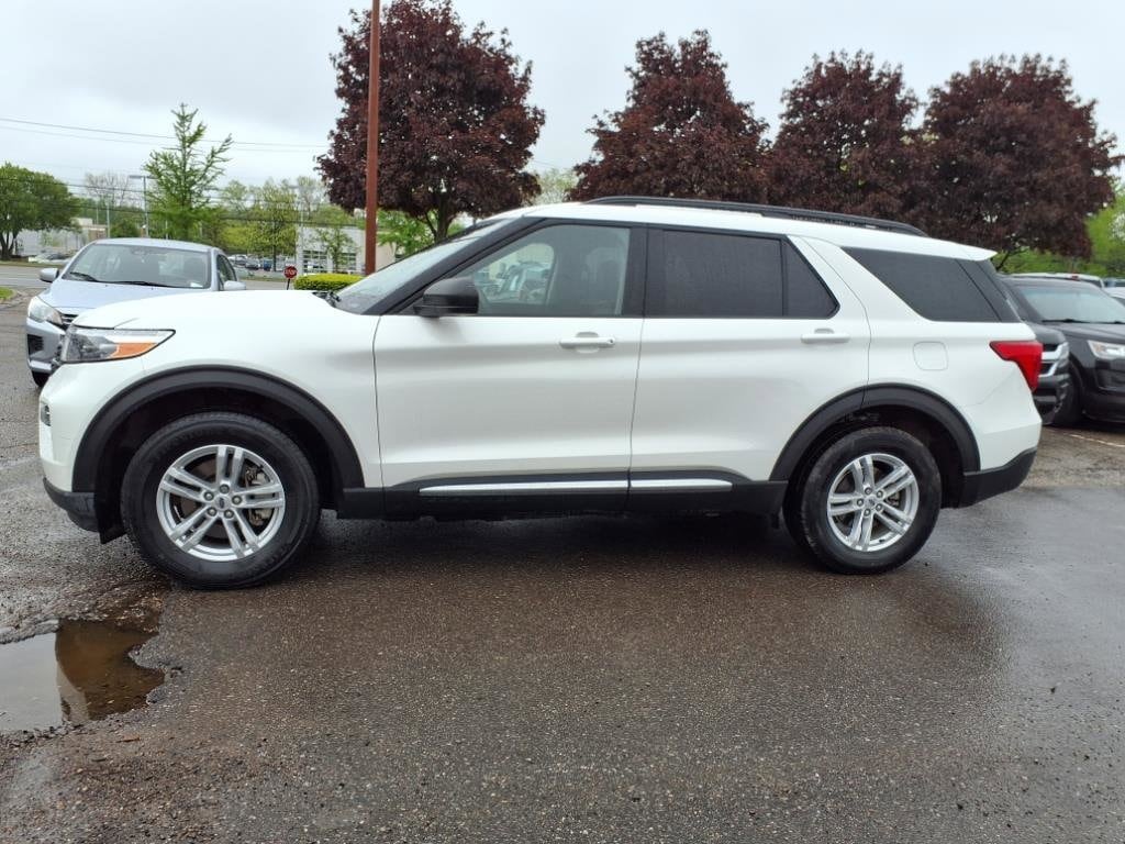Used 2022 Ford Explorer XLT with VIN 1FMSK8DH8NGB55777 for sale in Farmington, MI