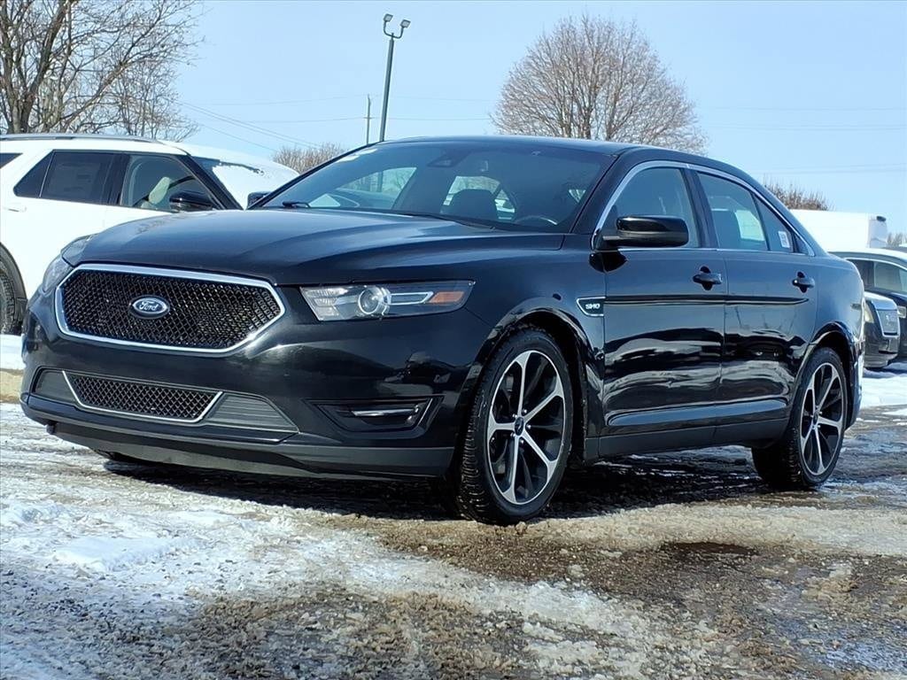 2016 Ford Taurus SHO's photo