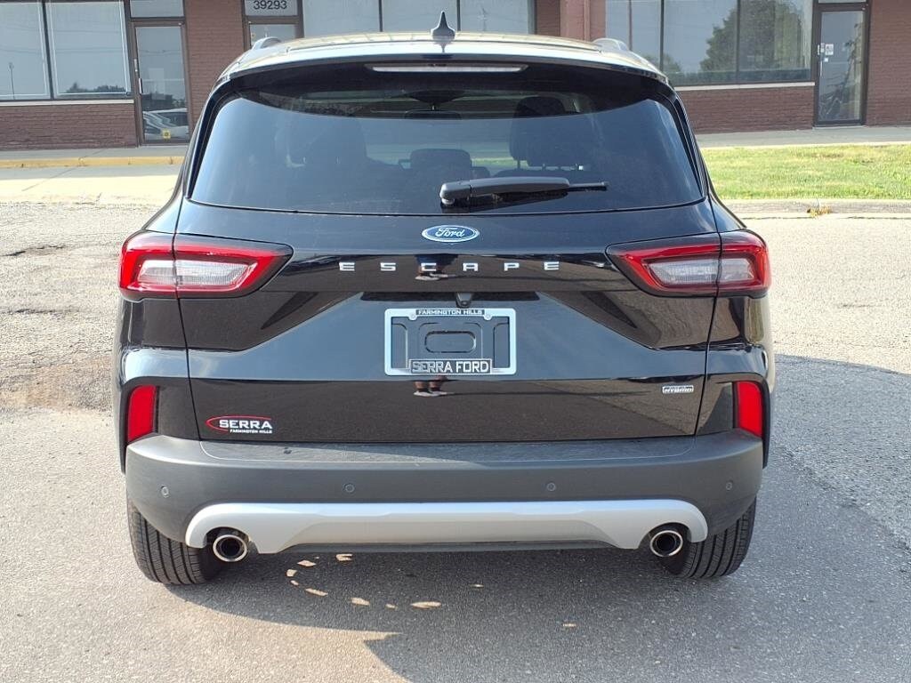 2025 Ford Escape photo 3
