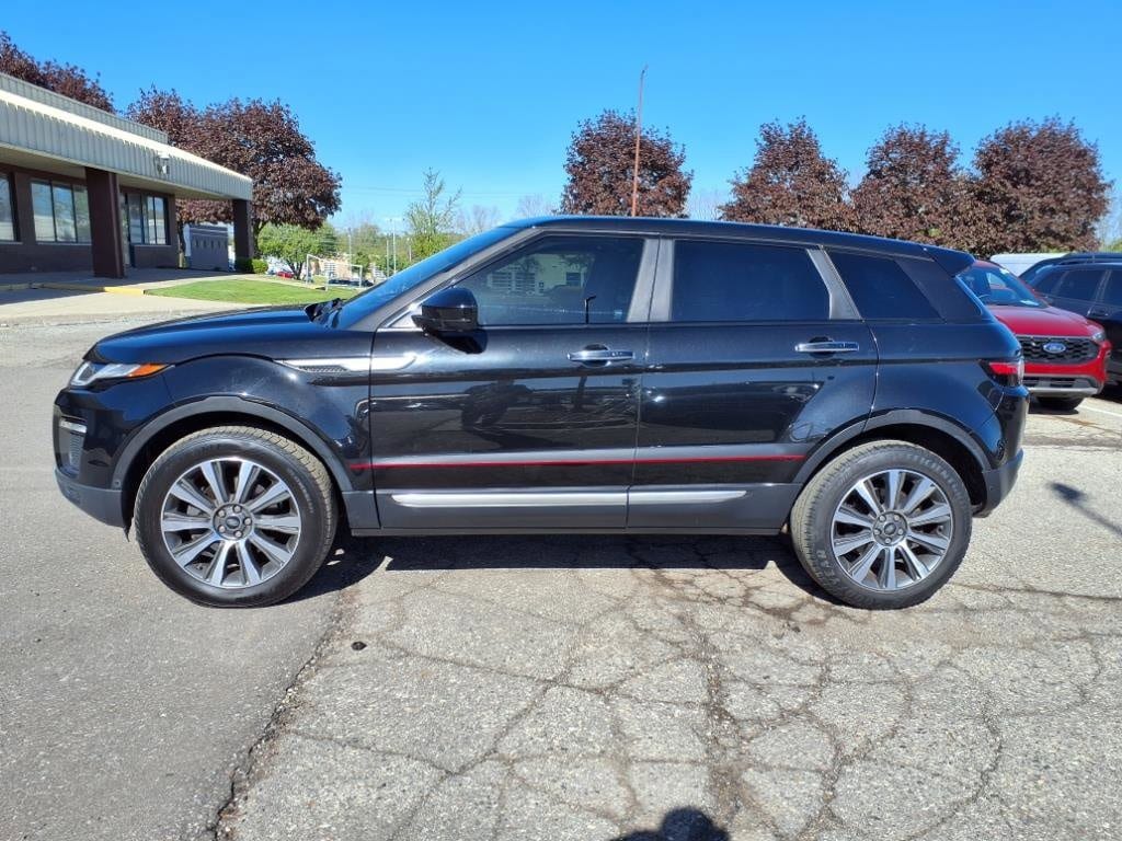 Used 2016 Land Rover Range Rover Evoque HSE with VIN SALVR2BG9GH092442 for sale in Farmington, MI