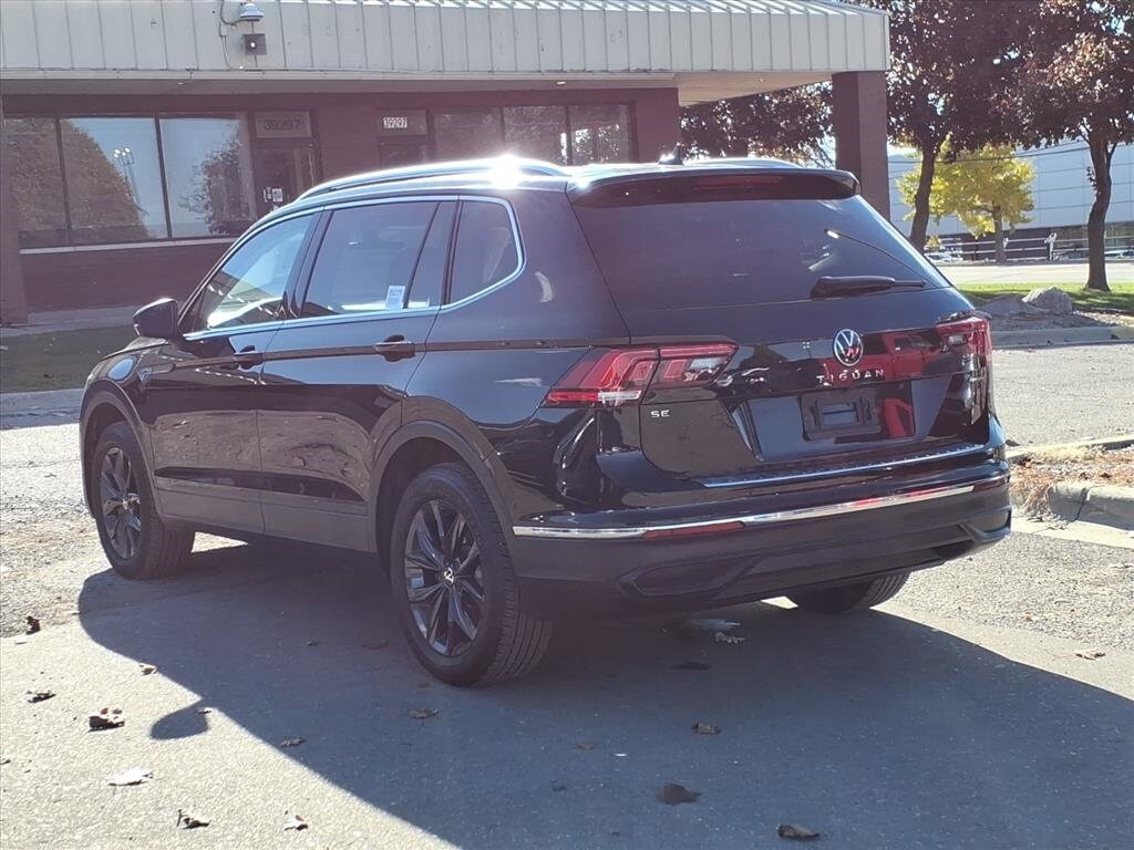 2024 Volkswagen Tiguan SE Wolfsburg Edition photo 2