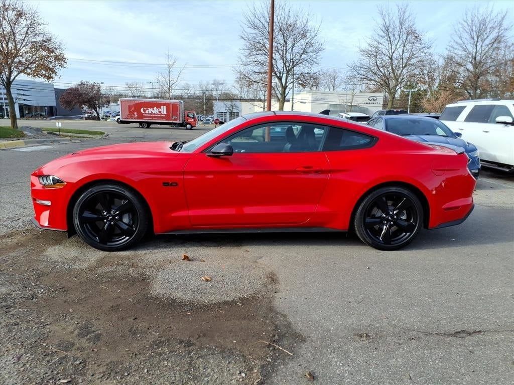 2022 Ford Mustang GT Premium photo 2