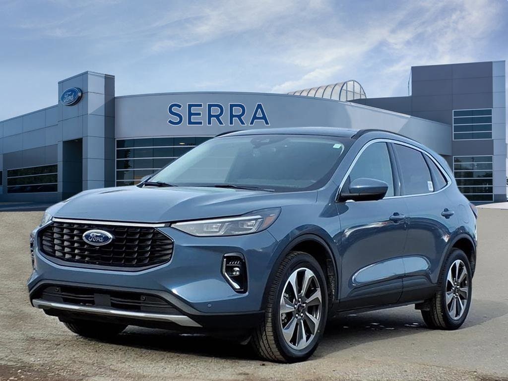 2023 Ford Escape Platinum's photo