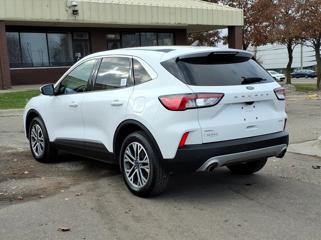 2022 Ford Escape SEL photo 2