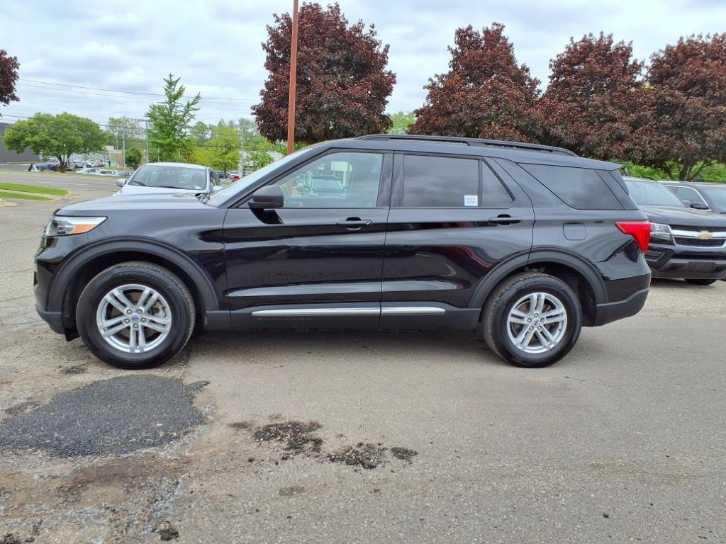 Certified 2023 Ford Explorer XLT with VIN 1FMSK8DH3PGB02830 for sale in Farmington, MI