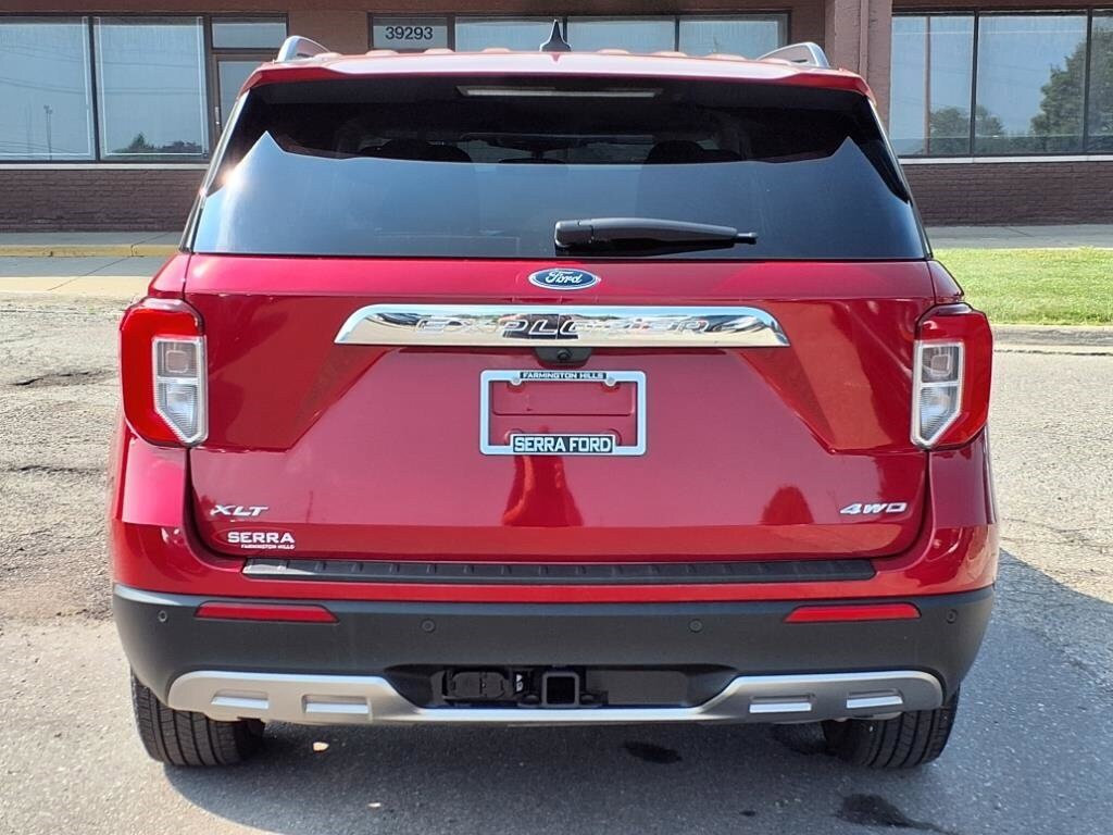 2023 Ford Explorer XLT photo 4