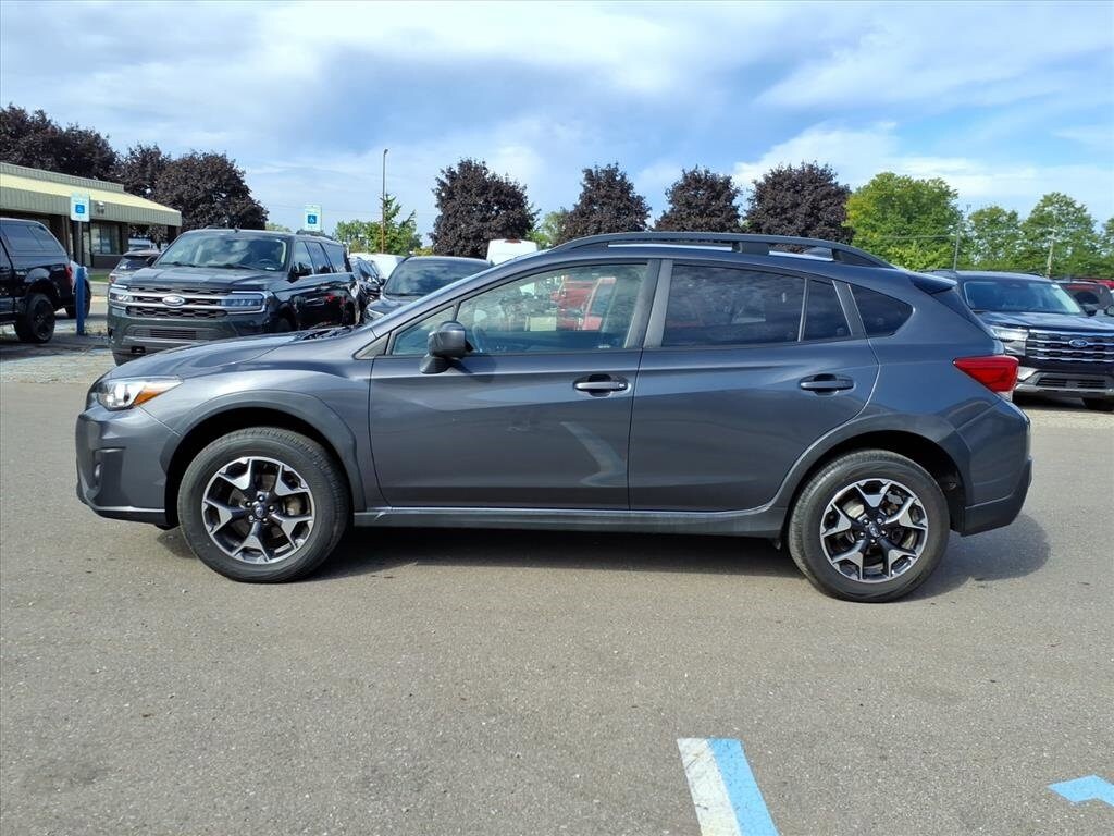 2020 Subaru Crosstrek Premium photo 2