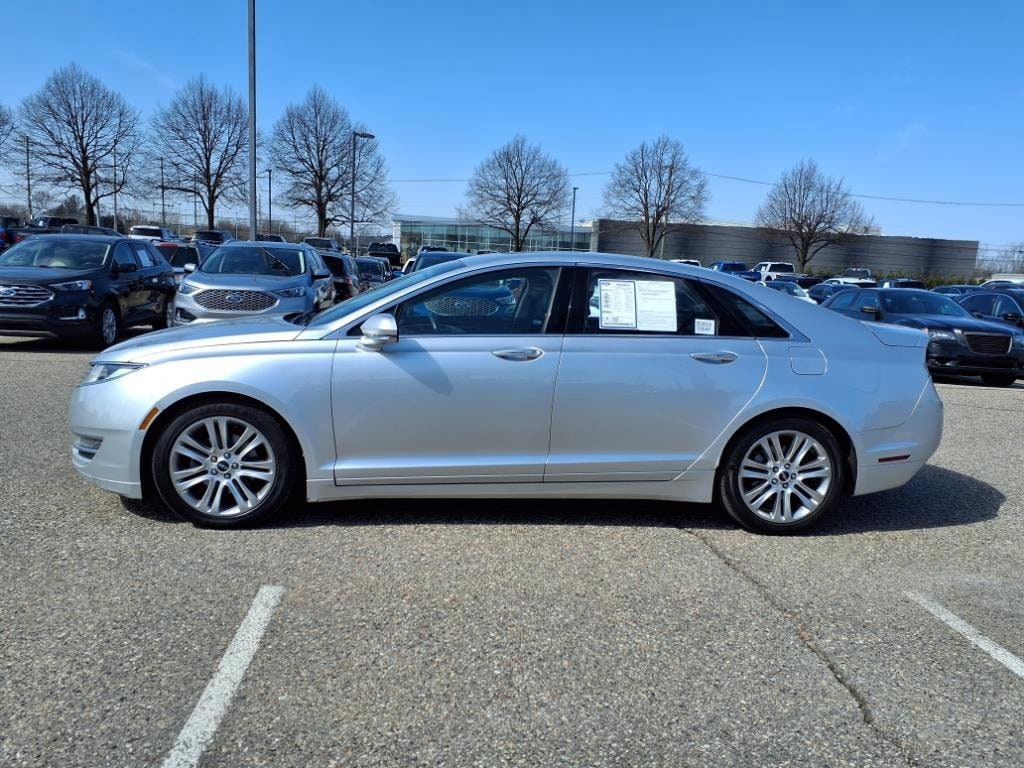 Used 2014 Lincoln MKZ Hybrid with VIN 3LN6L2LUXER808001 for sale in Farmington, MI