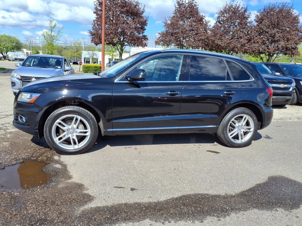 Used 2016 Audi Q5 Premium Plus with VIN WA1L2AFP7GA142040 for sale in Farmington, MI