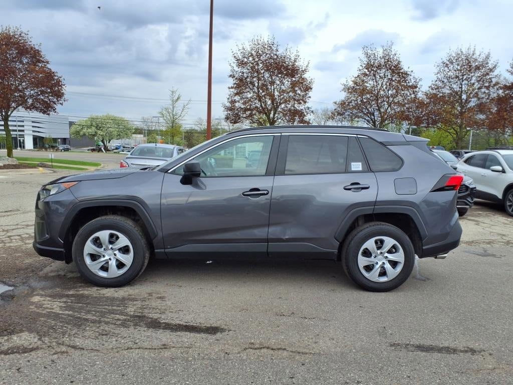 Used 2021 Toyota RAV4 LE with VIN 2T3F1RFV0MW215247 for sale in Farmington, MI
