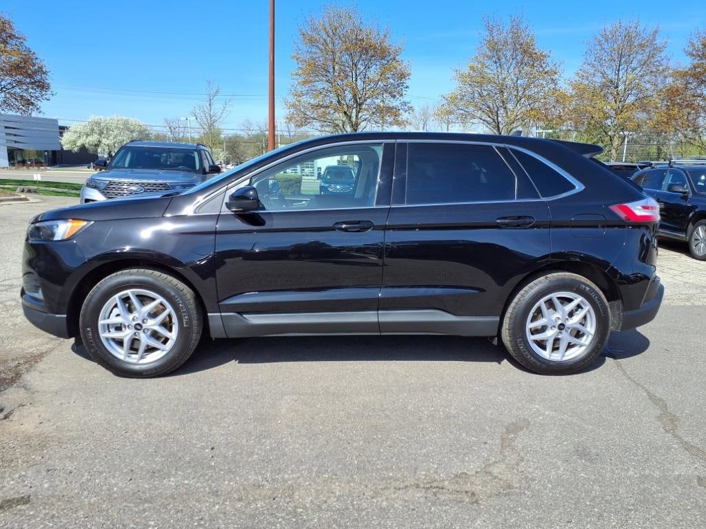 Used 2024 Ford Edge SEL with VIN 2FMPK4J94RBA24371 for sale in Farmington, MI