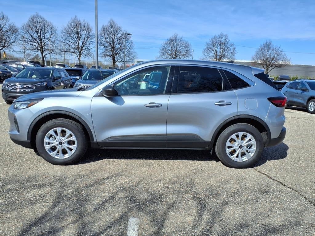 Used 2024 Ford Escape Active with VIN 1FMCU9GN9RUA87406 for sale in Farmington, MI