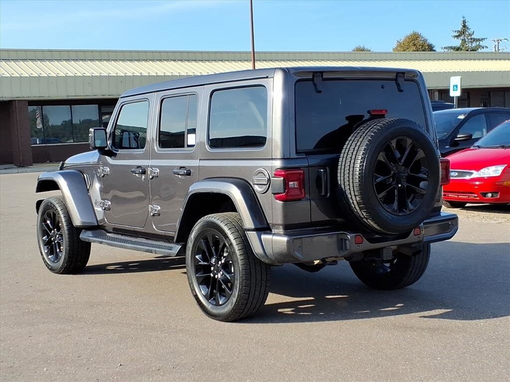2021 Jeep Wrangler Unlimited Sahara High Altitude photo 3