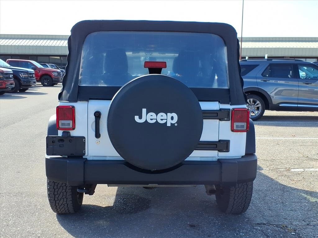 2014 Jeep Wrangler Unlimited Sport photo 4