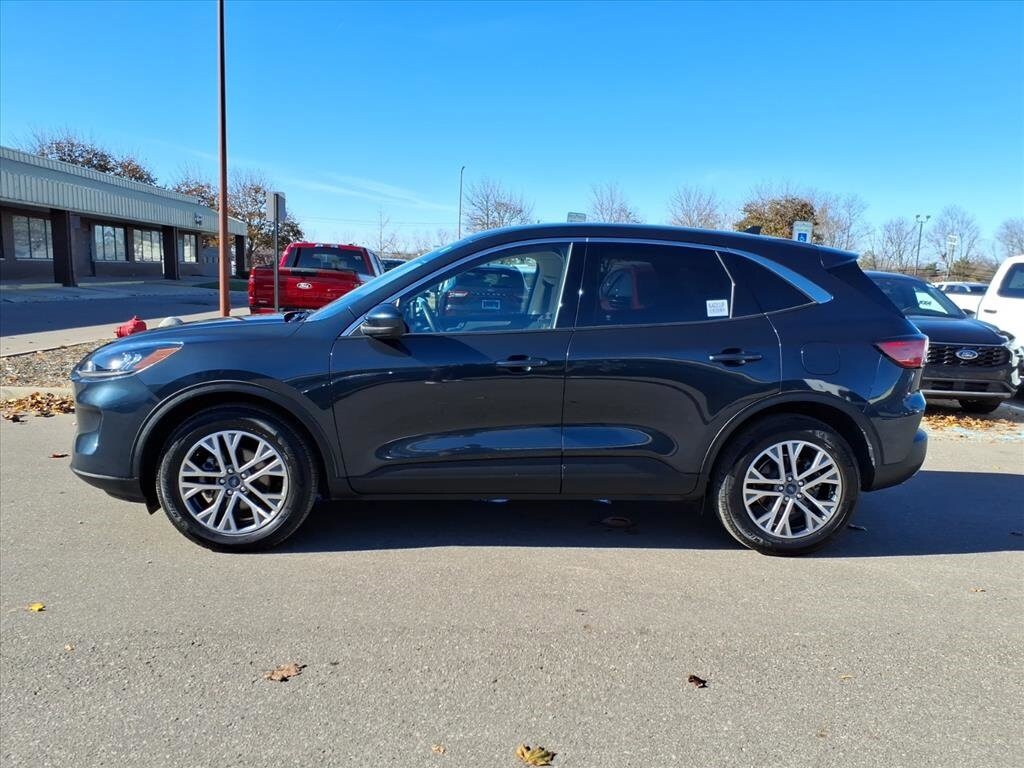 2022 Ford Escape SEL Hybrid photo 2