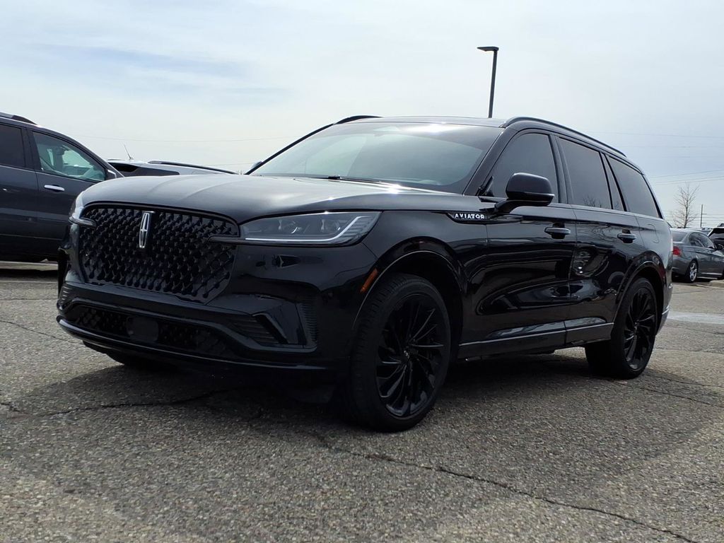 2025 Lincoln Aviator Reserve AWD's photo
