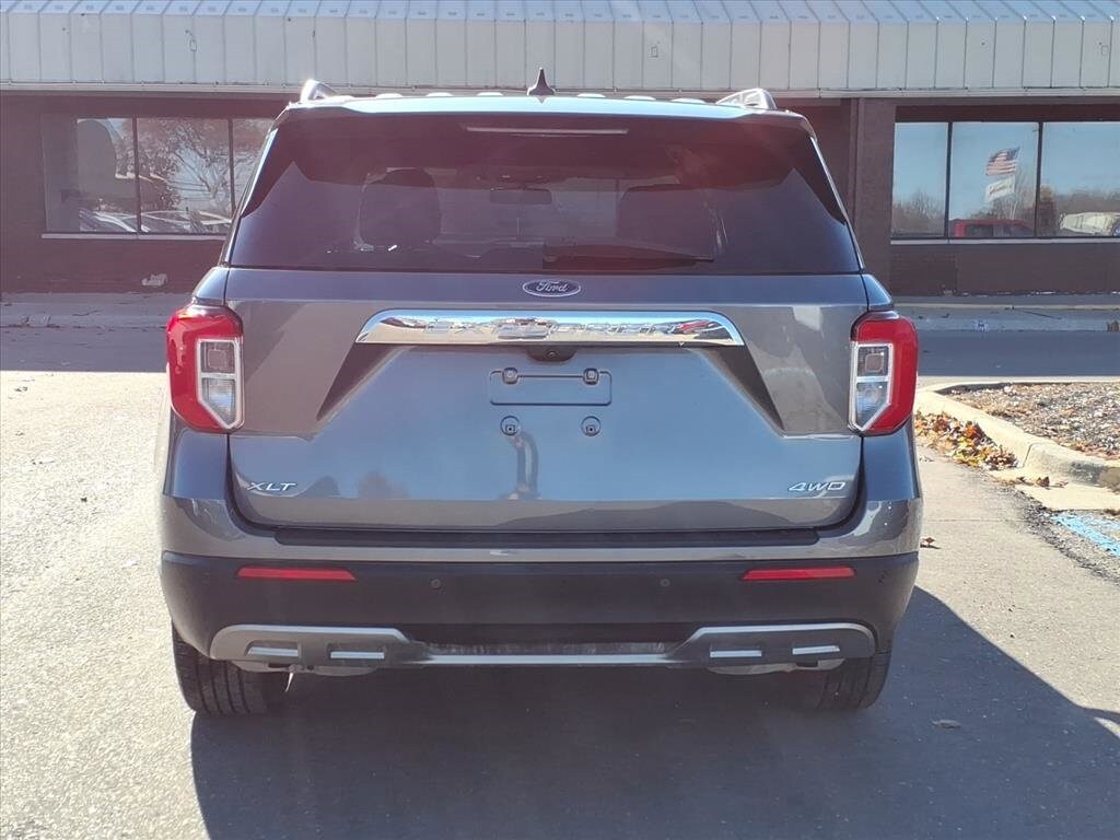 2021 Ford Explorer XLT photo 4