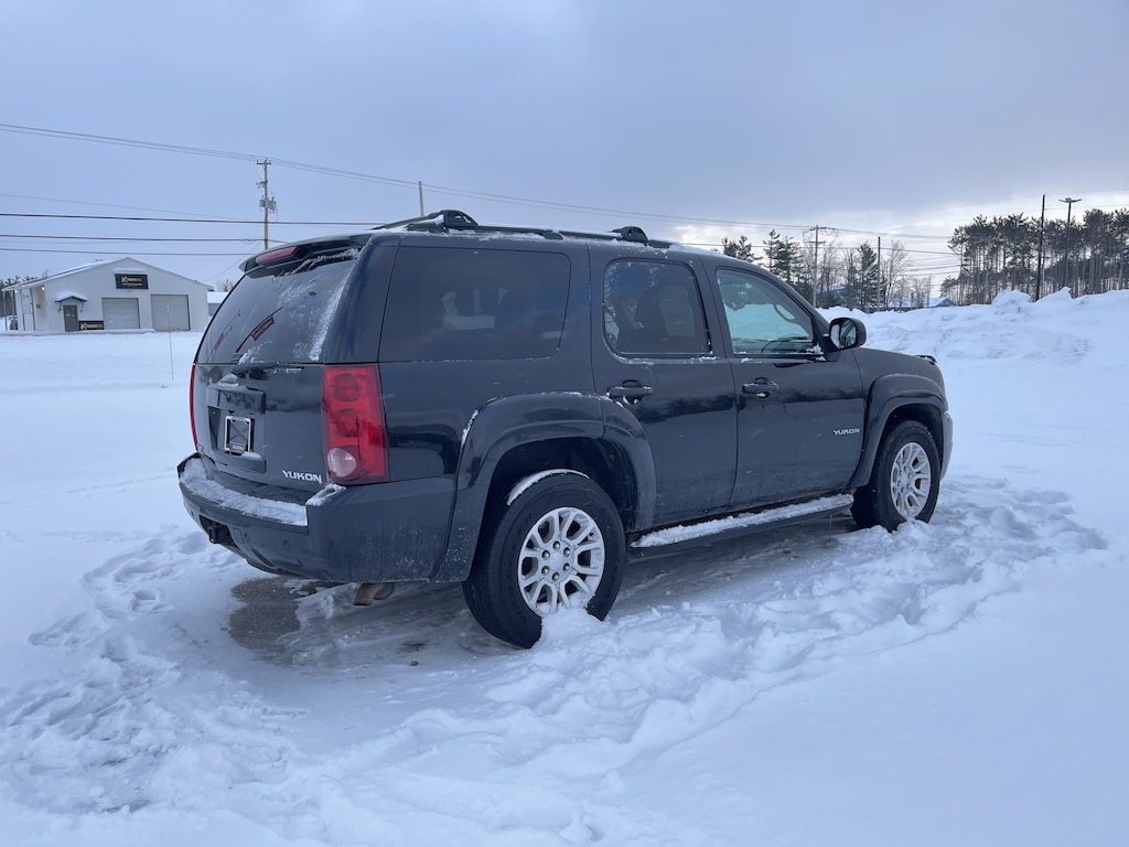 Used 2011 GMC Yukon SLT 4WD 1500 SLT