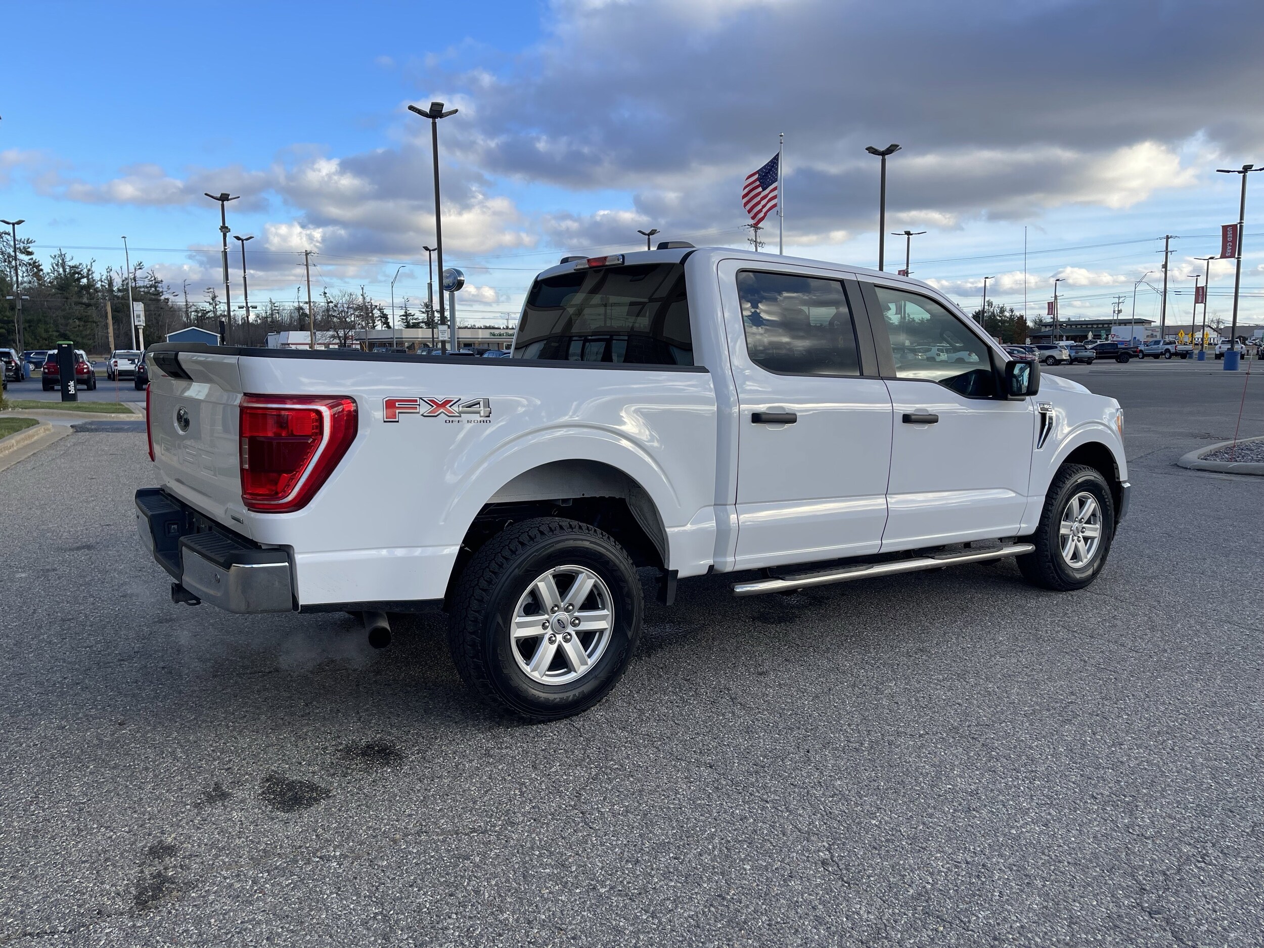 2021 Ford F-150 XLT photo 3