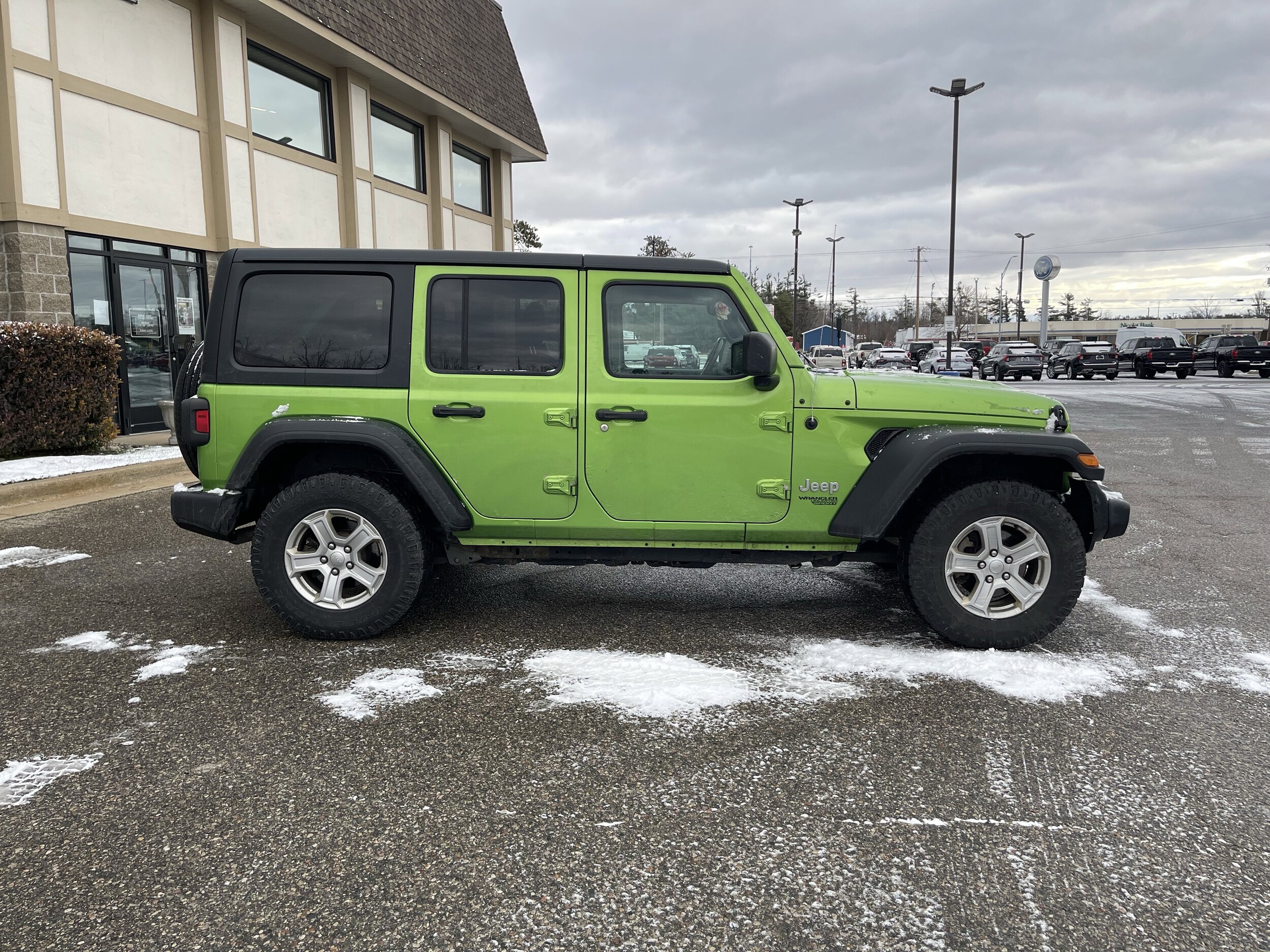 2019 Jeep Wrangler Unlimited Sport S photo 2