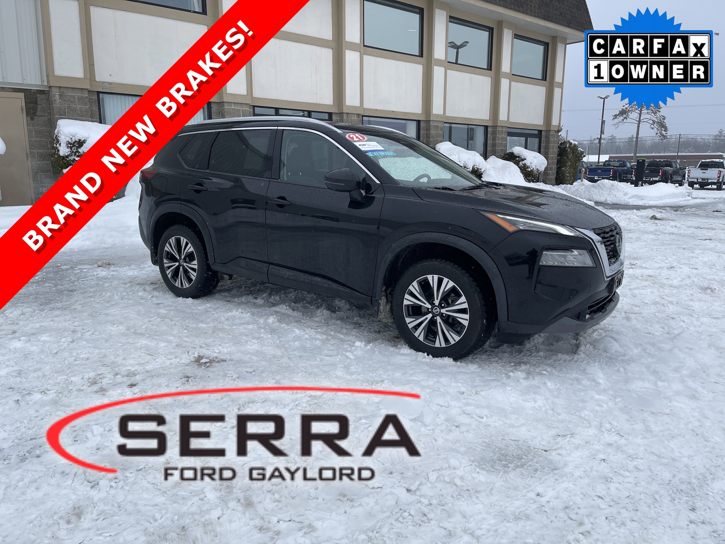 2021 Nissan Rogue SV's photo