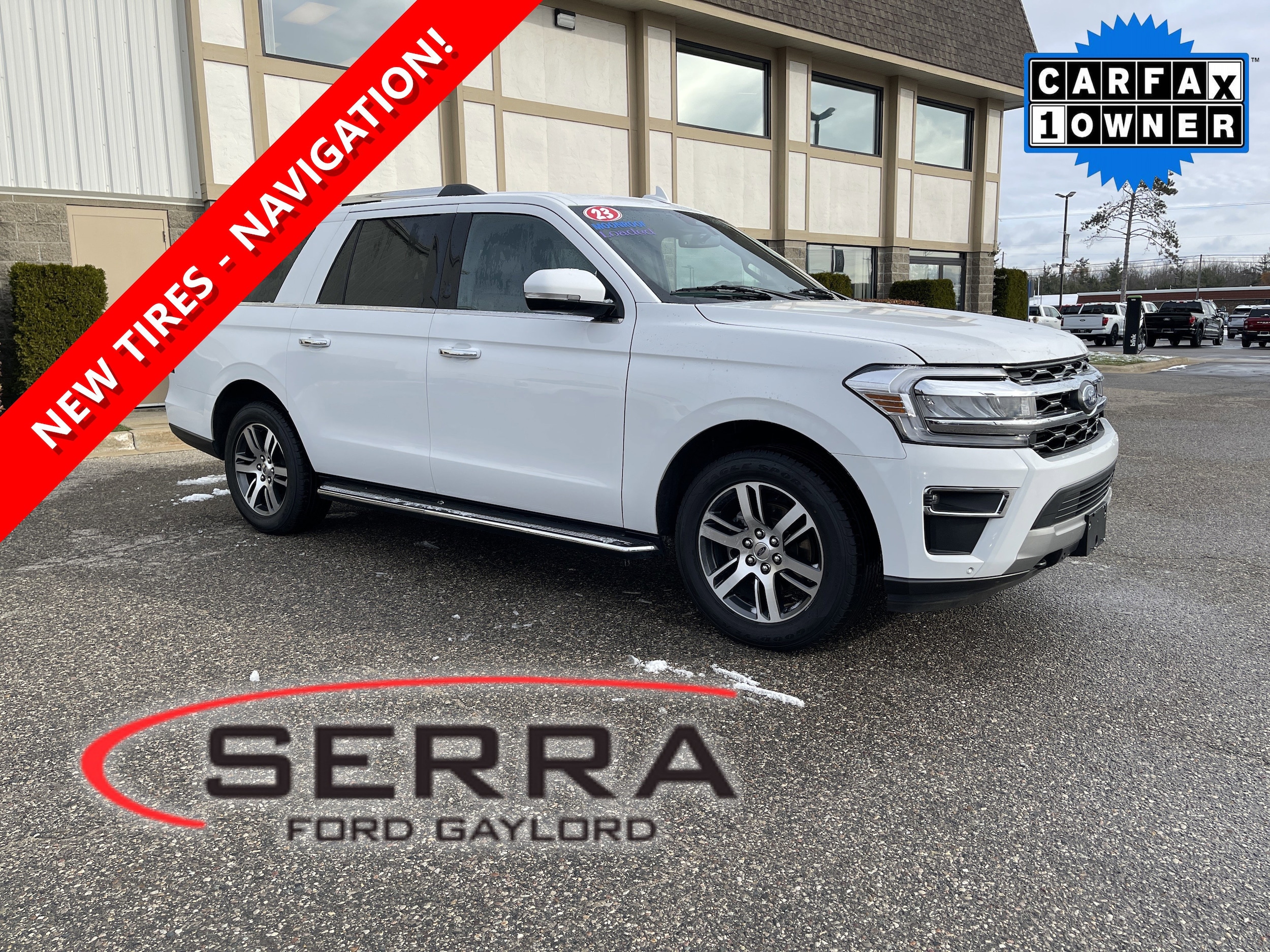 2023 Ford Expedition Limited's photo