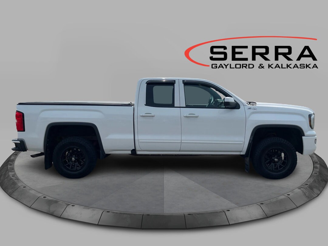 2017 Gmc Sierra 1500 SLE photo 3