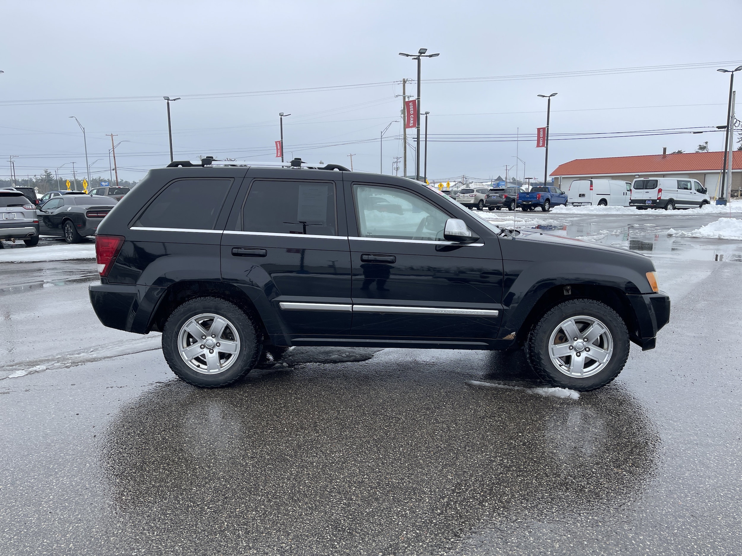 Used 2006 Jeep Grand Cherokee Overland with VIN 1J8HR68206C111195 for sale in Gaylord, MI