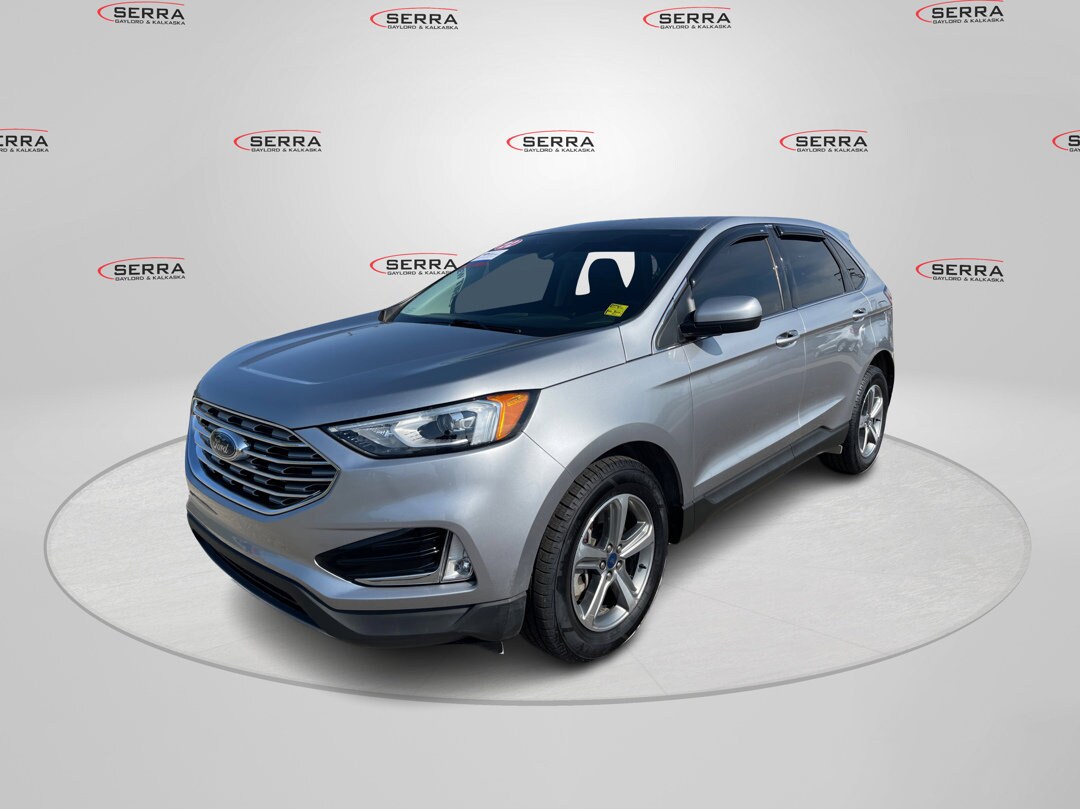 2022 Ford Edge SEL photo 2