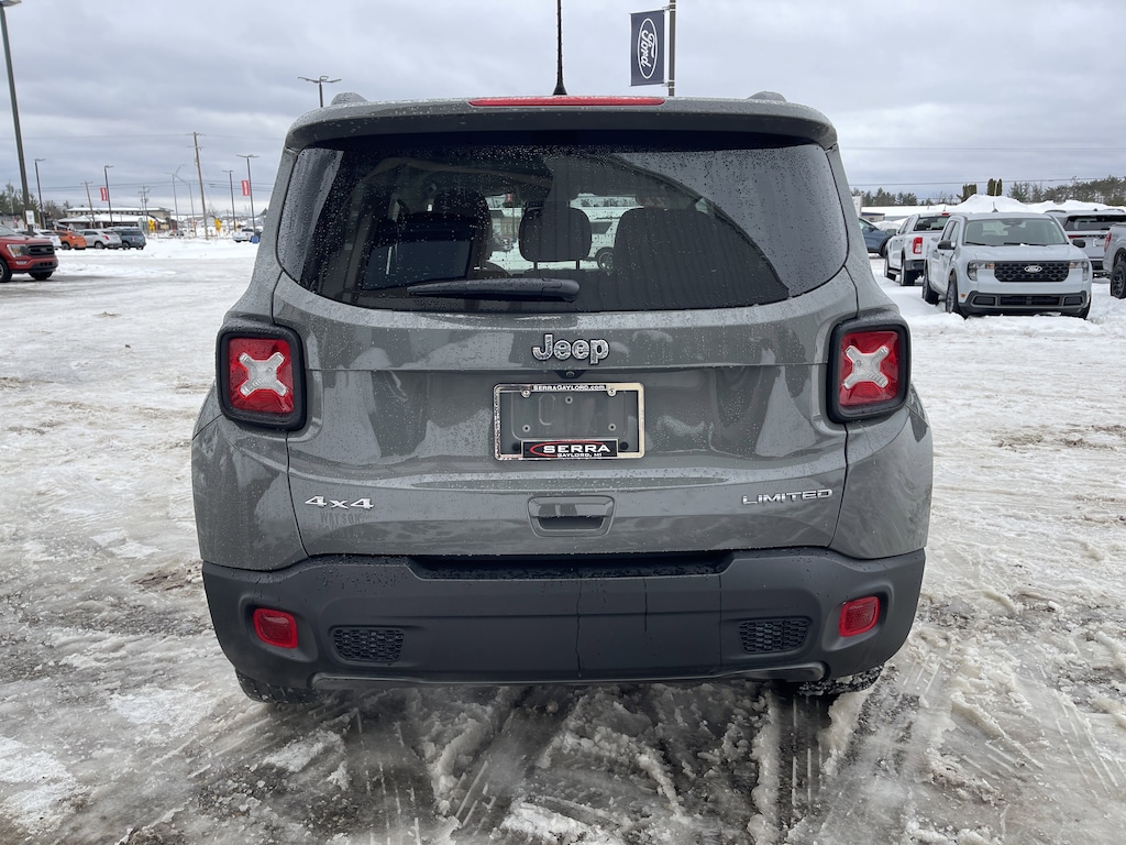2022 Jeep Renegade Limited photo 2