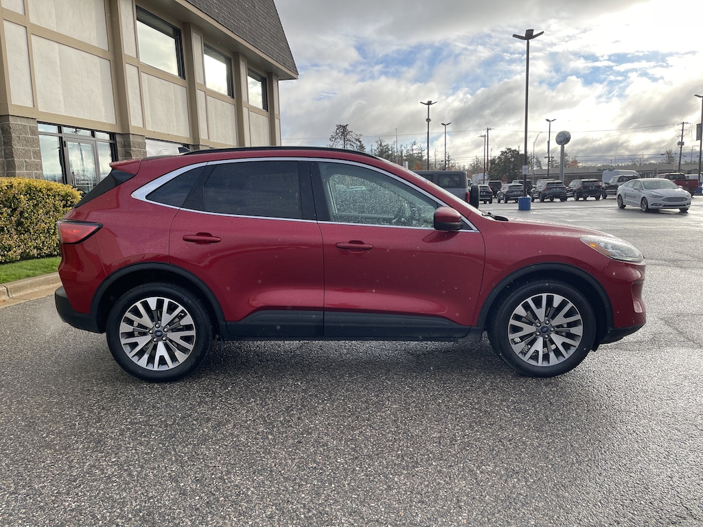 Certified 2022 Ford Escape Titanium Titanium AWD