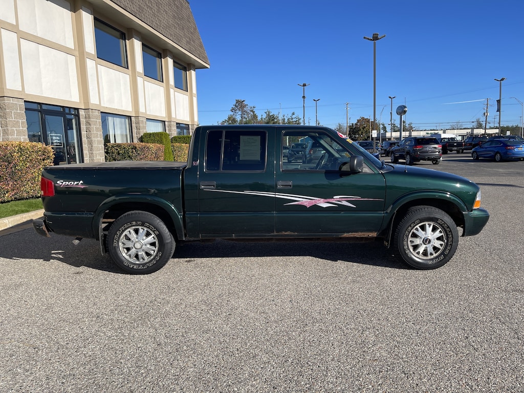 Used 2002 GMC Sonoma SLS Crew Cab 123 WB 4WD SLS