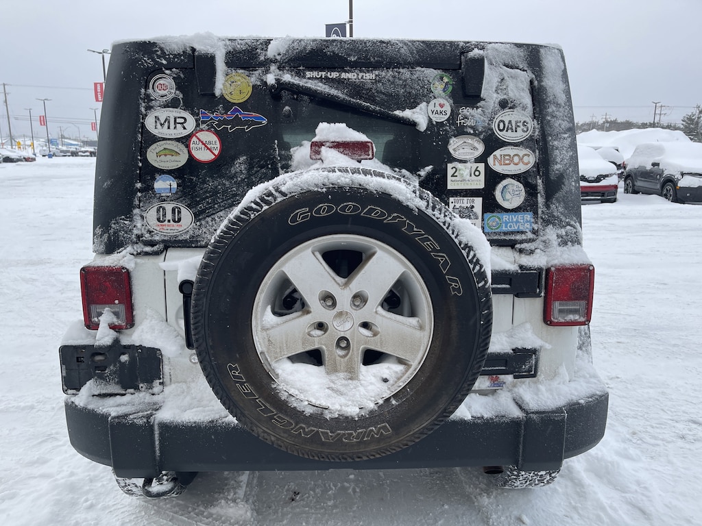 2014 Jeep Wrangler Unlimited Sport photo 3