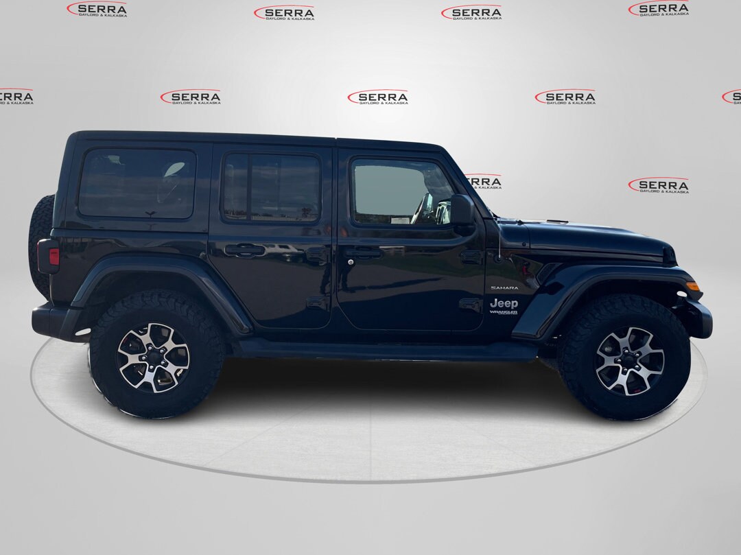 2018 Jeep Wrangler Unlimited Sahara photo 4