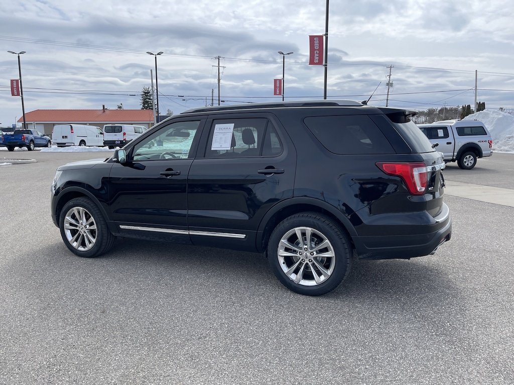 2018 Ford Explorer XLT photo 3