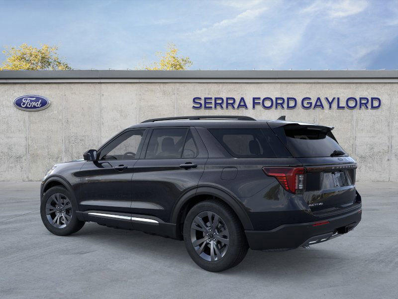 2025 Ford Explorer photo 4