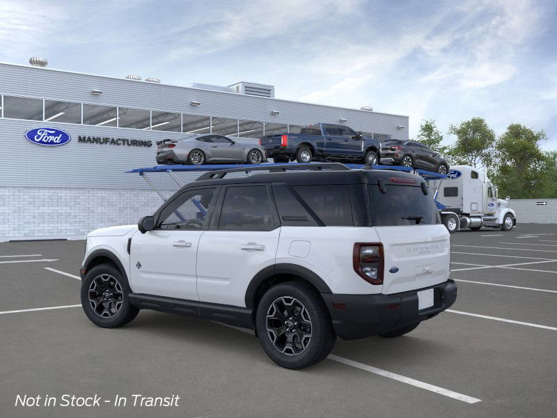2025 Ford Bronco Sport Outer Banks photo 2