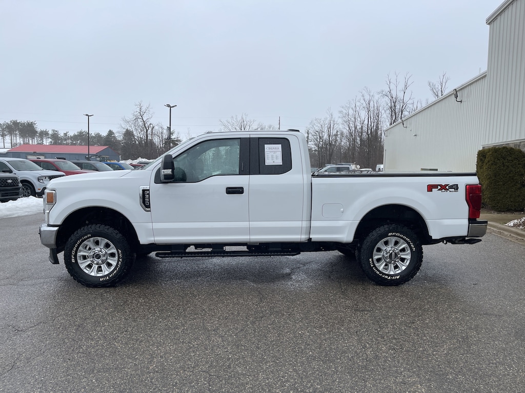 2022 Ford F-350 XLT photo 4