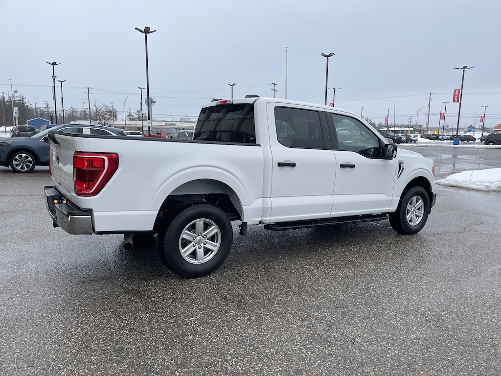 2021 Ford F-150 XLT photo 2