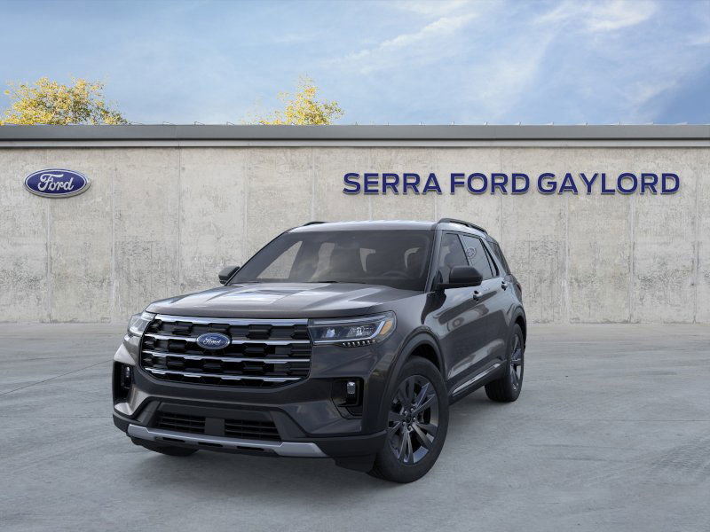 2025 Ford Explorer photo 2