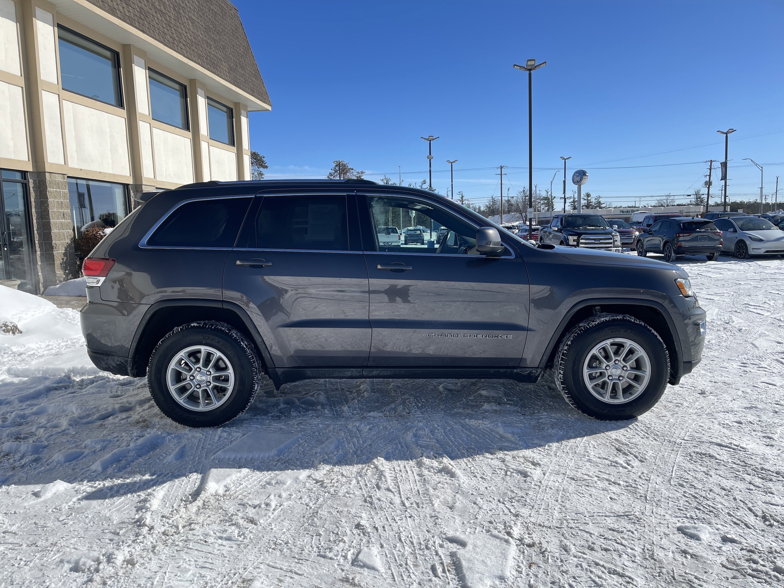 Used 2020 Jeep Grand Cherokee Laredo E with VIN 1C4RJFAG5LC206727 for sale in Gaylord, MI