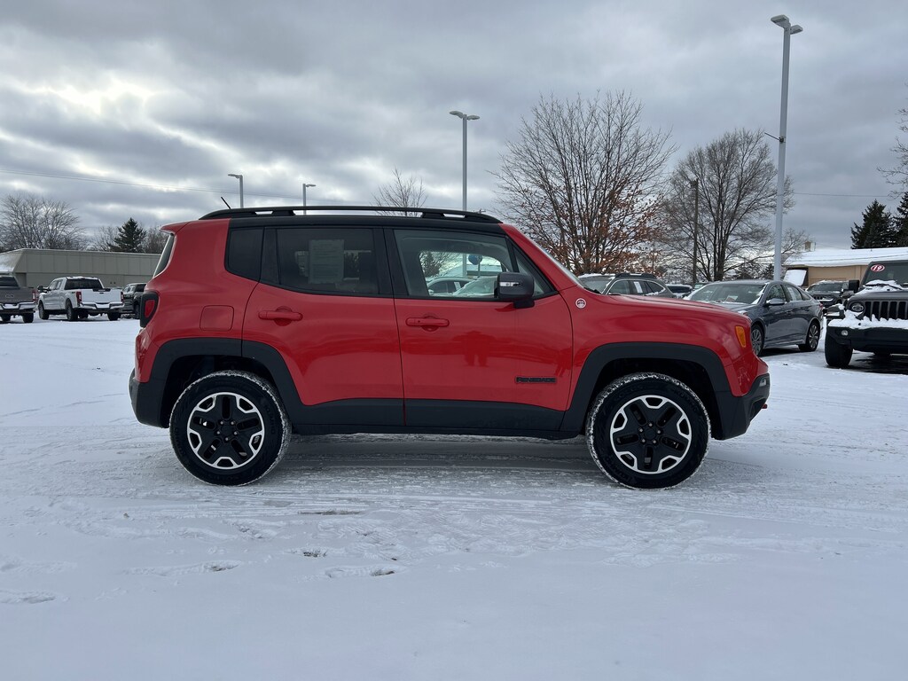 Used 2016 Jeep Renegade Trailhawk 4WD Trailhawk