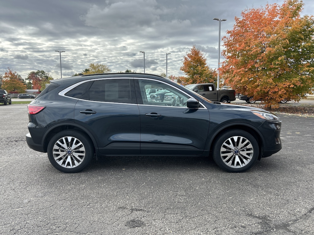 Certified 2022 Ford Escape Titanium Titanium AWD