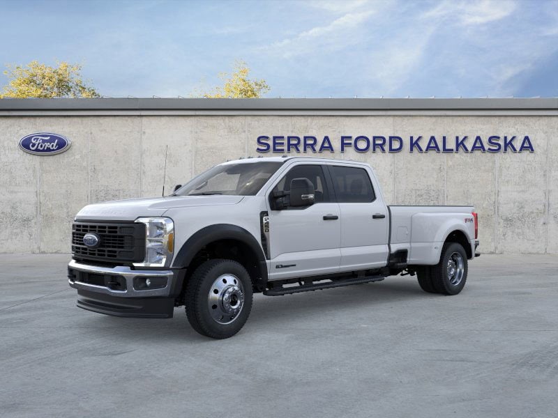 2026 Ford F-450 Super Duty XL's photo